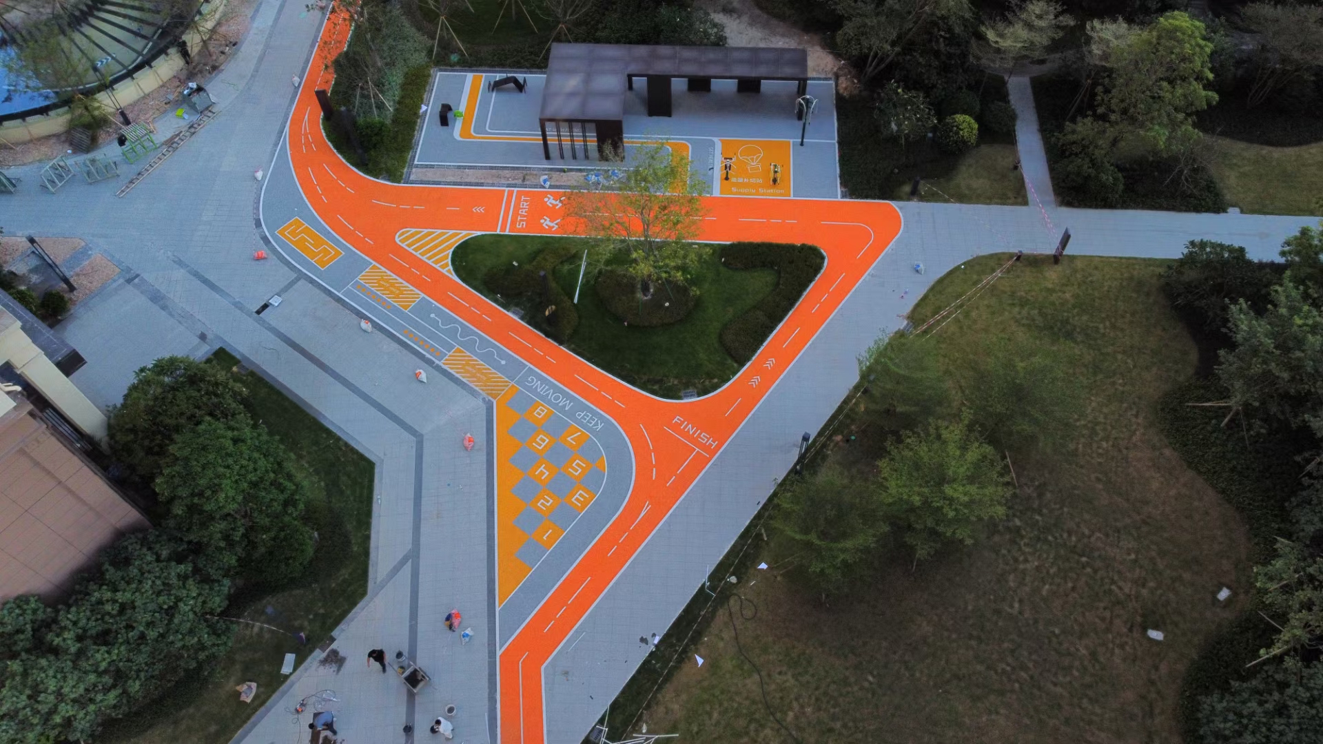 廣州高檔小區(qū)環(huán)形跑道