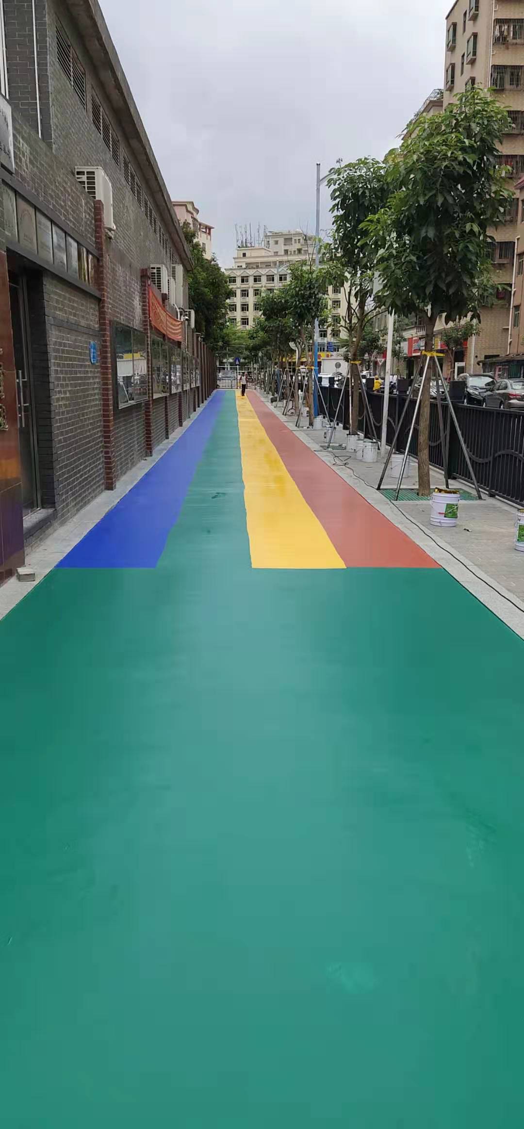 深圳福永和平中英實(shí)驗(yàn)學(xué)校硅PU彩虹跑道