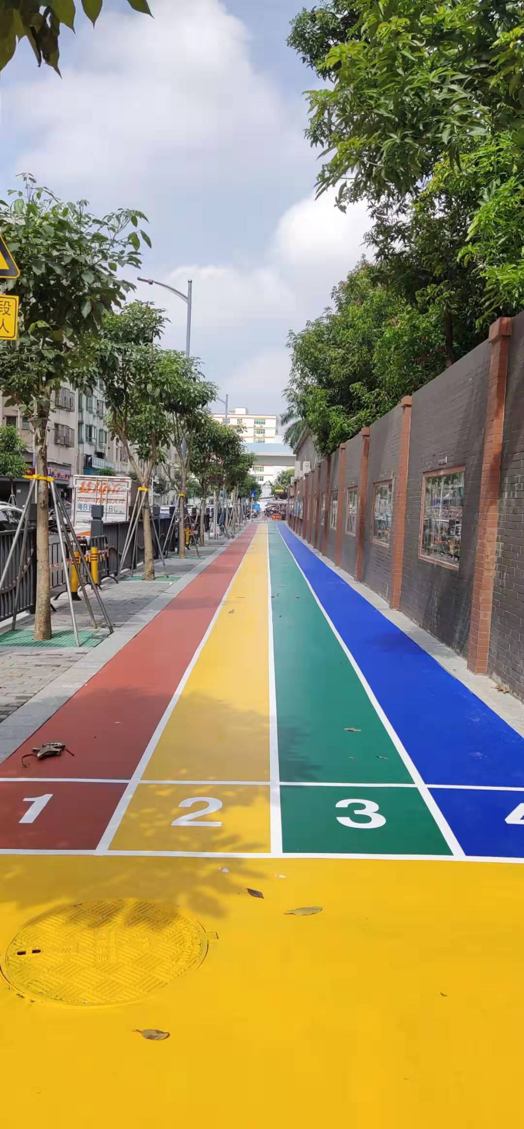 深圳福永和平中英實(shí)驗(yàn)學(xué)校硅PU彩虹跑道(圖2)
